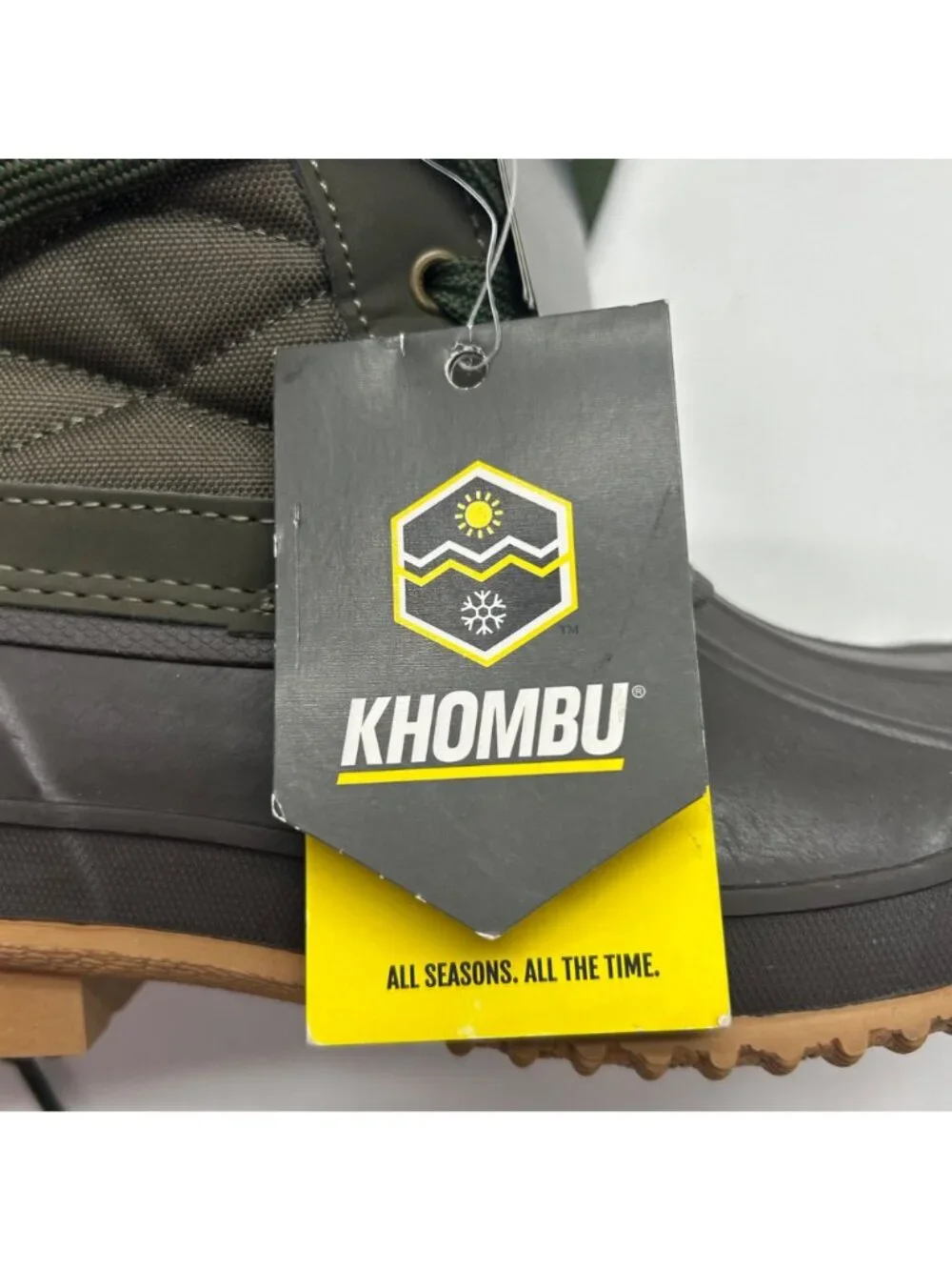 Khombu stay cozy